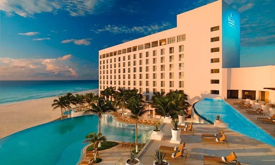Cancún 2025: Est top 5 de hoteles es para ti si vas en pareja
